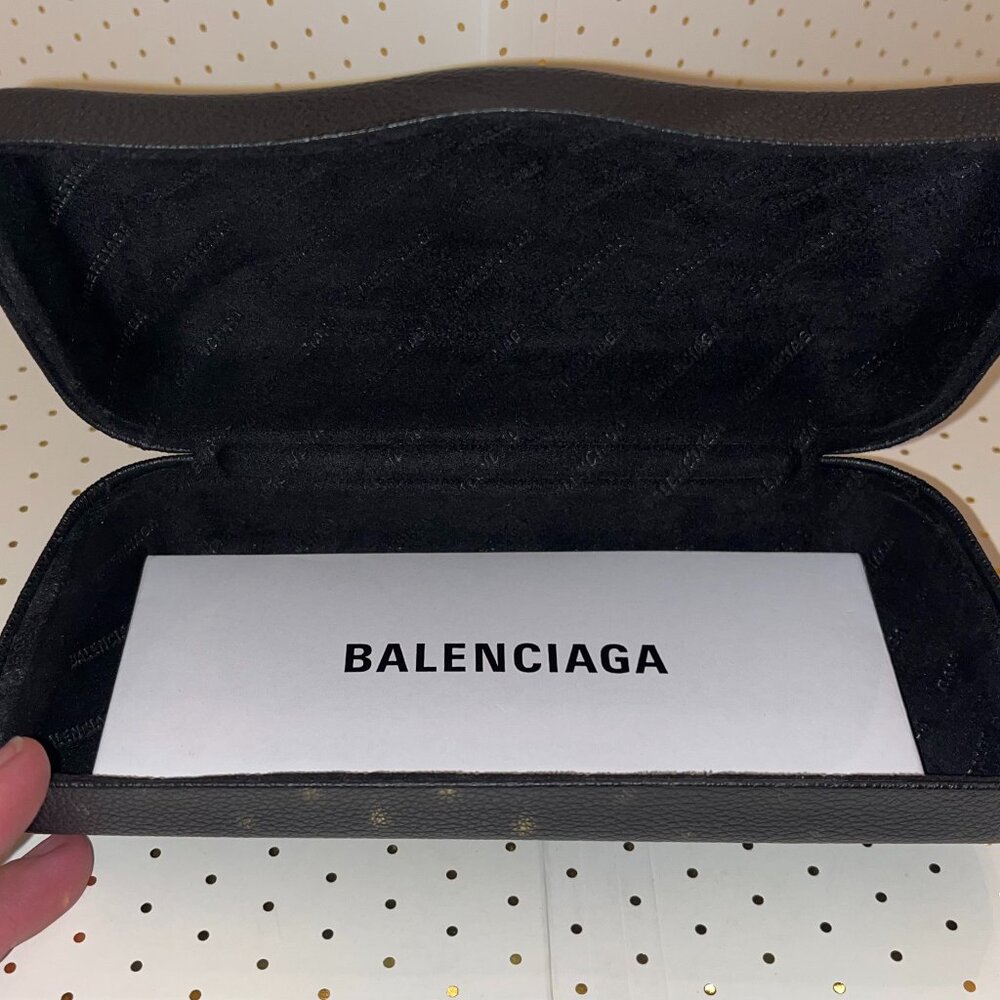 BALENCIAGA Sun glasses case (BOX ONLY)